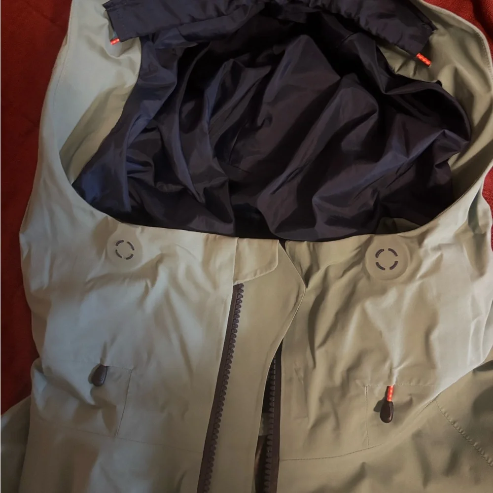 Burton Women's AK Gortex Ski Jacket - M Excellent condition - Picture 8 of 9